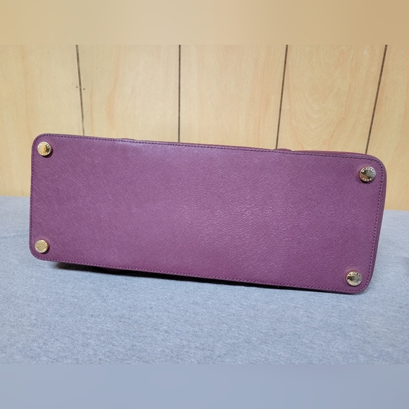 Michael Kors Large Tote and Wallet - Picture 15 of 15